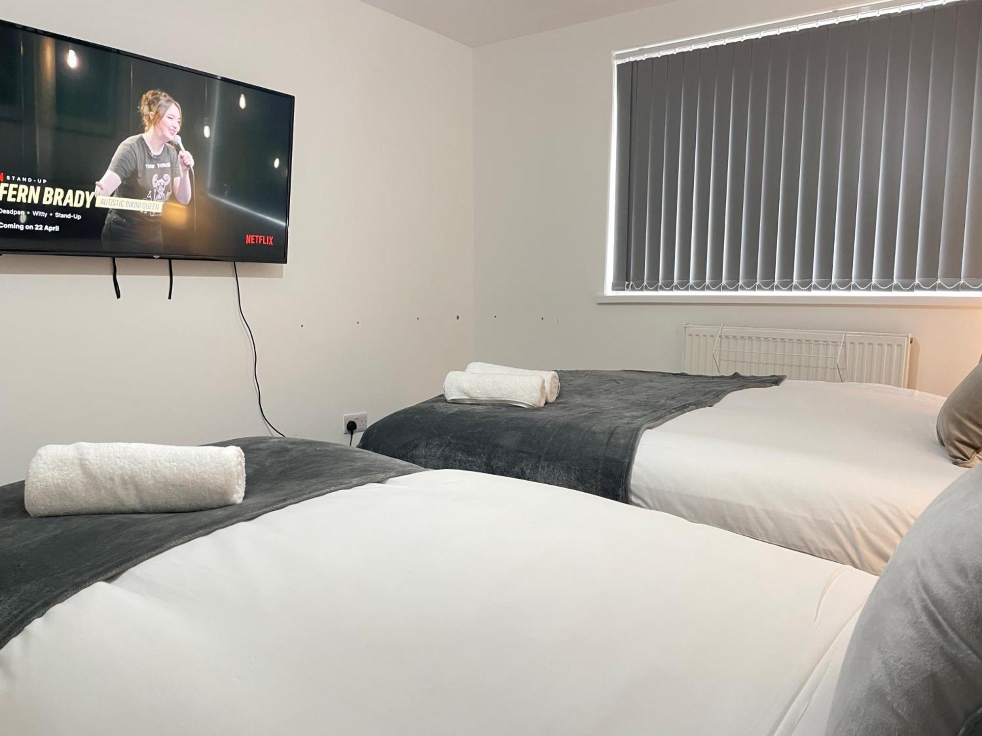 4 Bedroom 2 Bathroom Shared House - Near Bhx And Nec Birmingham Extérieur photo