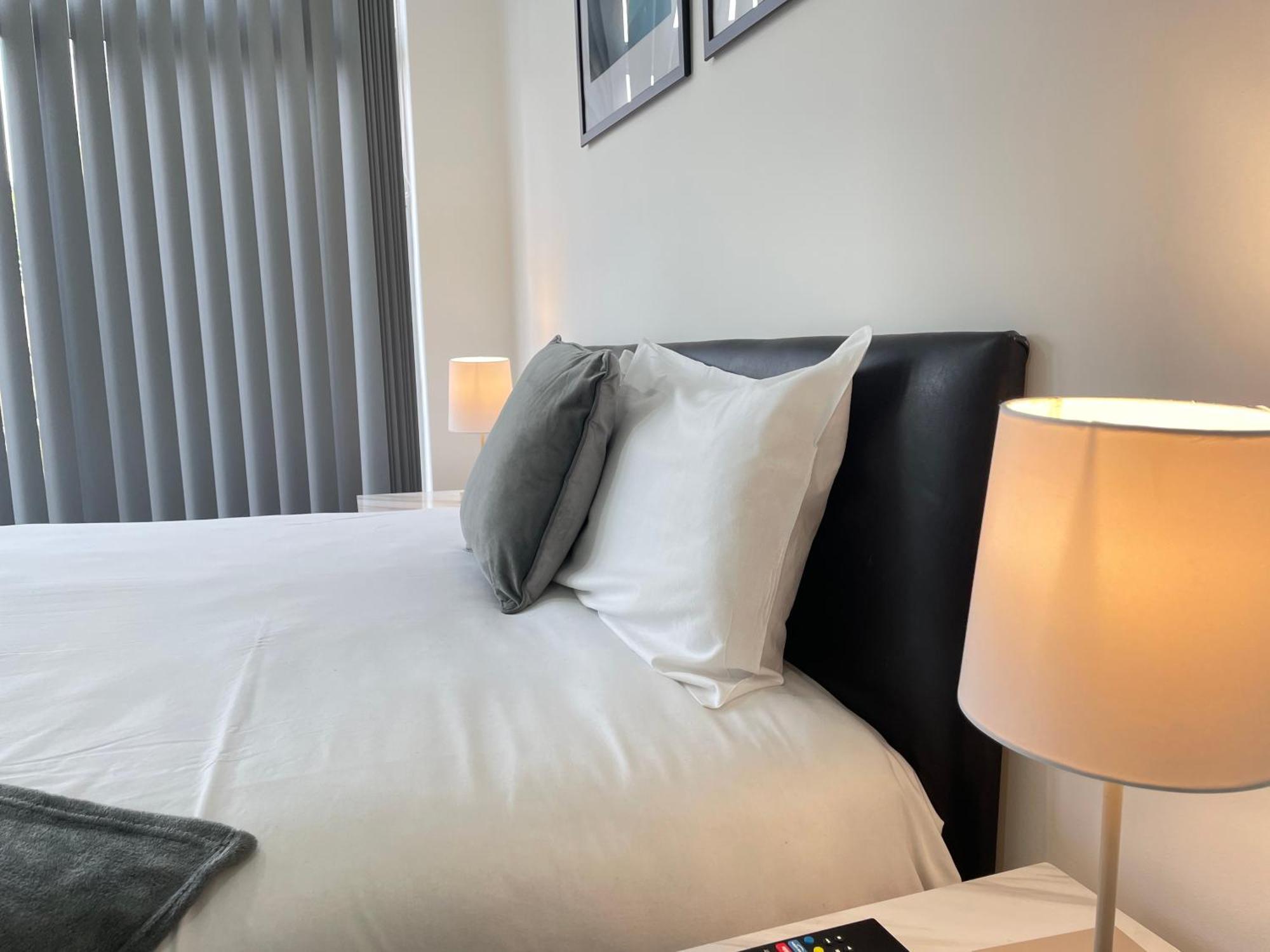4 Bedroom 2 Bathroom Shared House - Near Bhx And Nec Birmingham Extérieur photo
