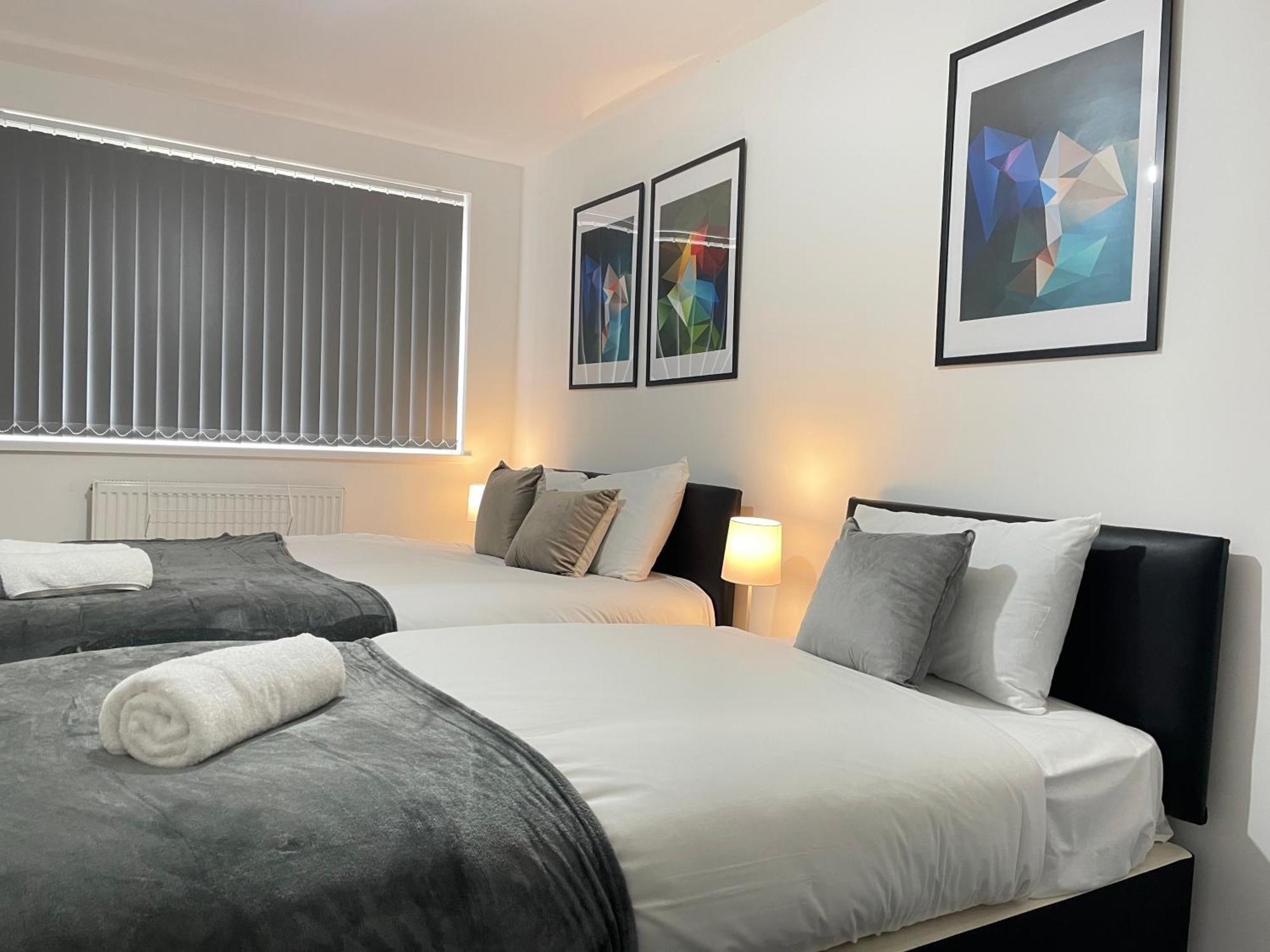 4 Bedroom 2 Bathroom Shared House - Near Bhx And Nec Birmingham Extérieur photo
