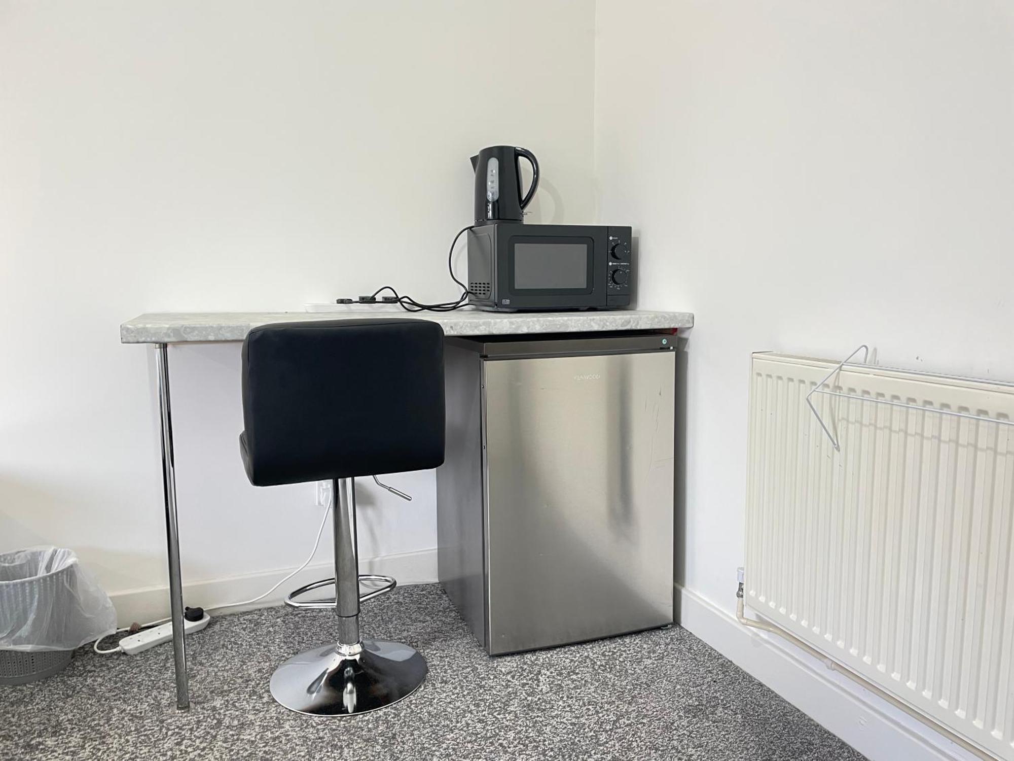 4 Bedroom 2 Bathroom Shared House - Near Bhx And Nec Birmingham Extérieur photo