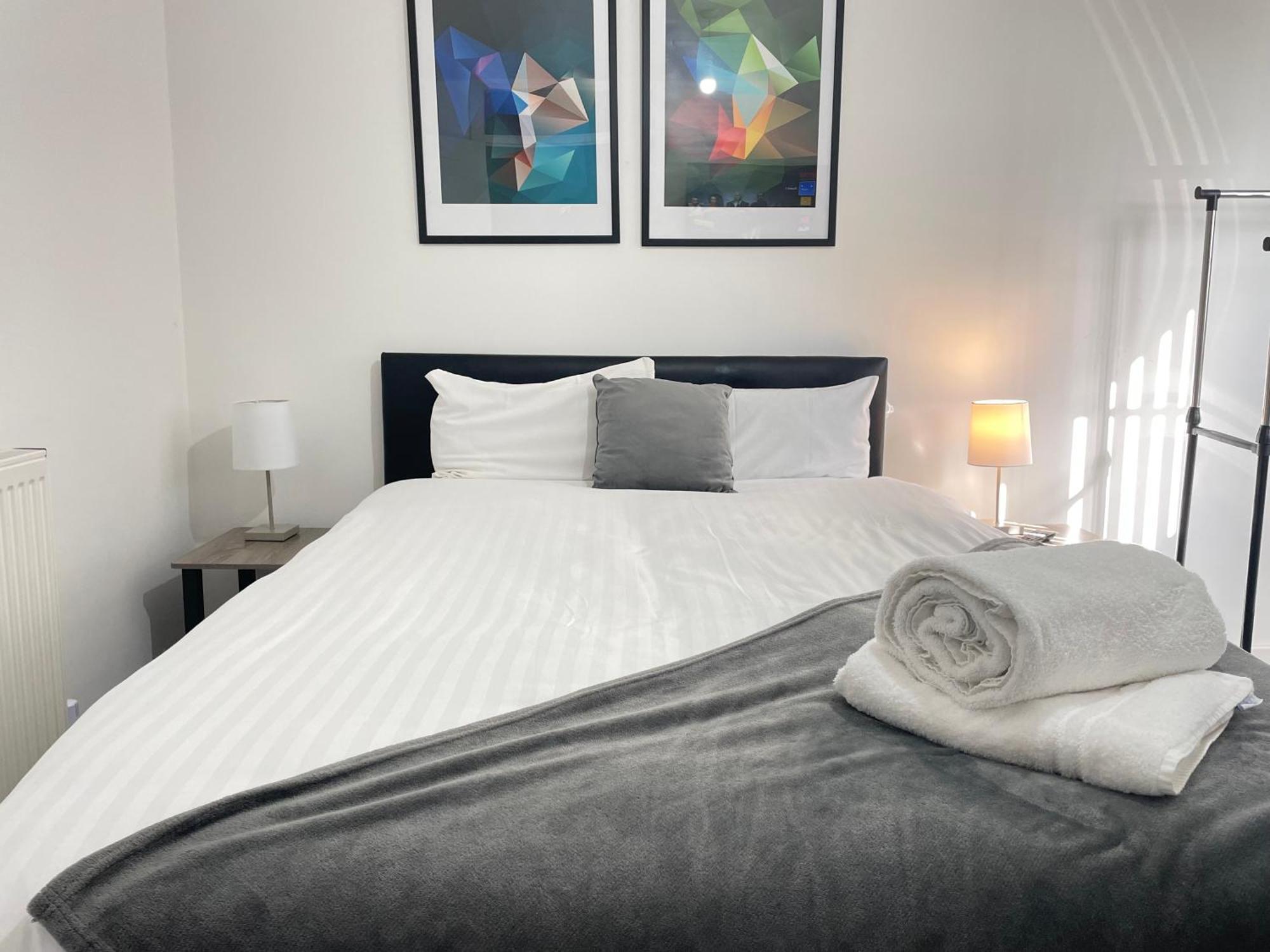 4 Bedroom 2 Bathroom Shared House - Near Bhx And Nec Birmingham Extérieur photo