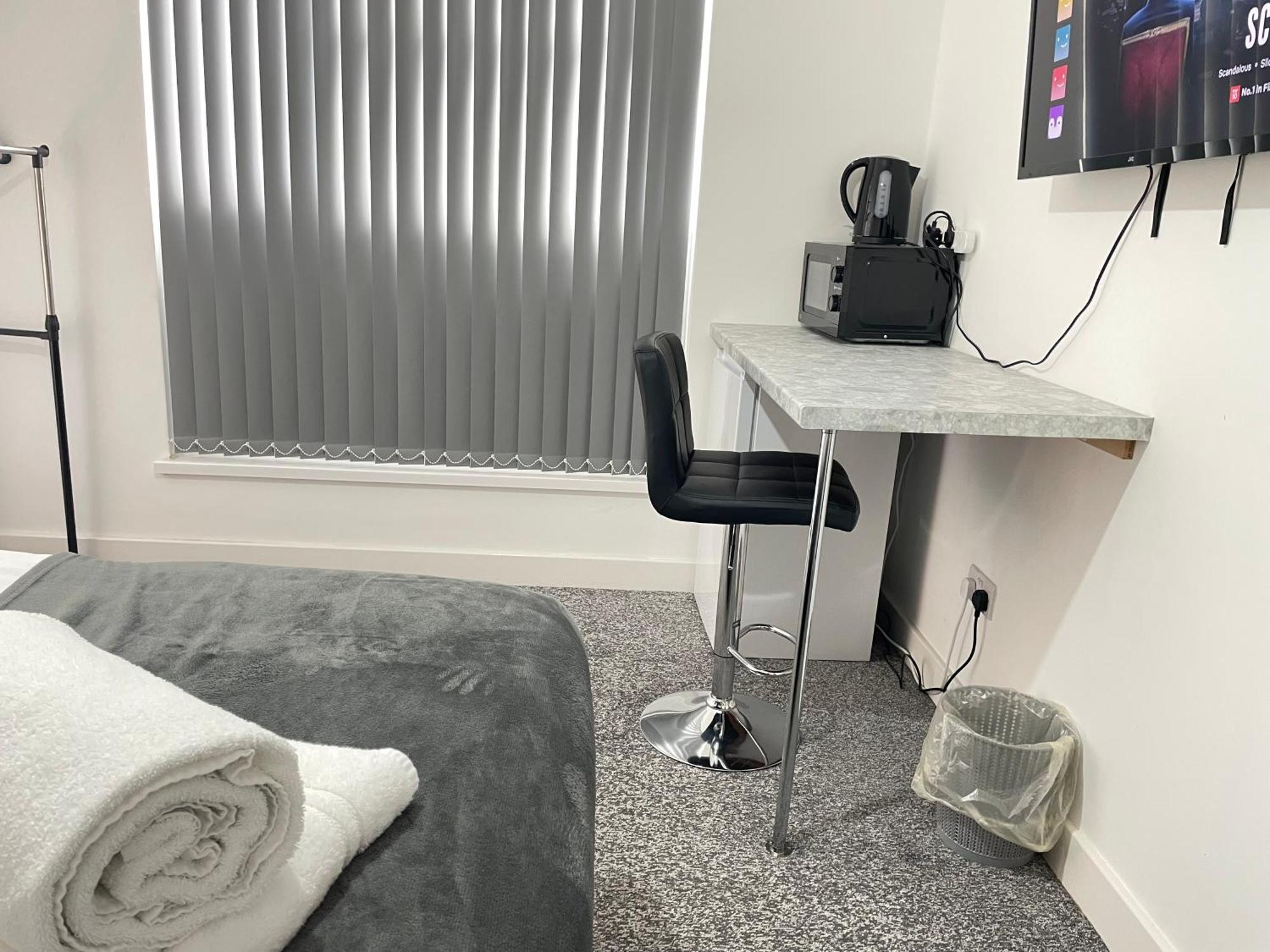 4 Bedroom 2 Bathroom Shared House - Near Bhx And Nec Birmingham Extérieur photo